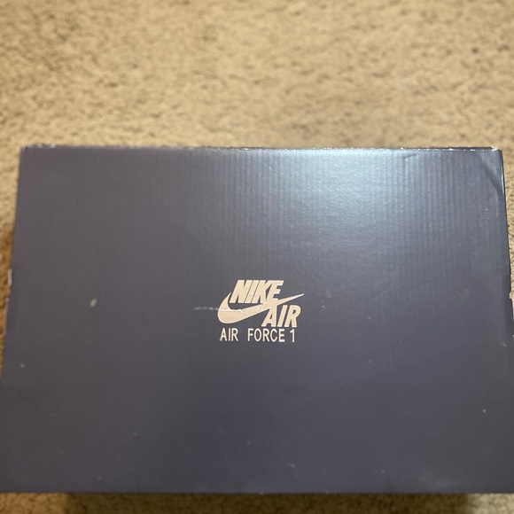 White Air Force 1 - Picture 3 of 5